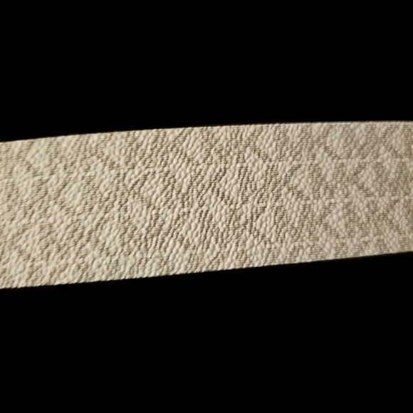 Michael Kors Reversible Belt - Picture 1 of 9